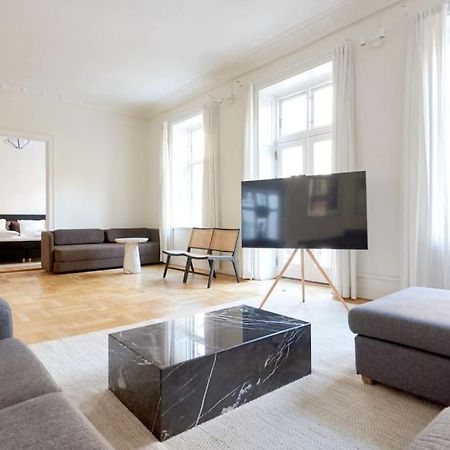 Moderen And Sleek 3Br With Bath By The Lakes And Metro Kopenhagen Exterior foto