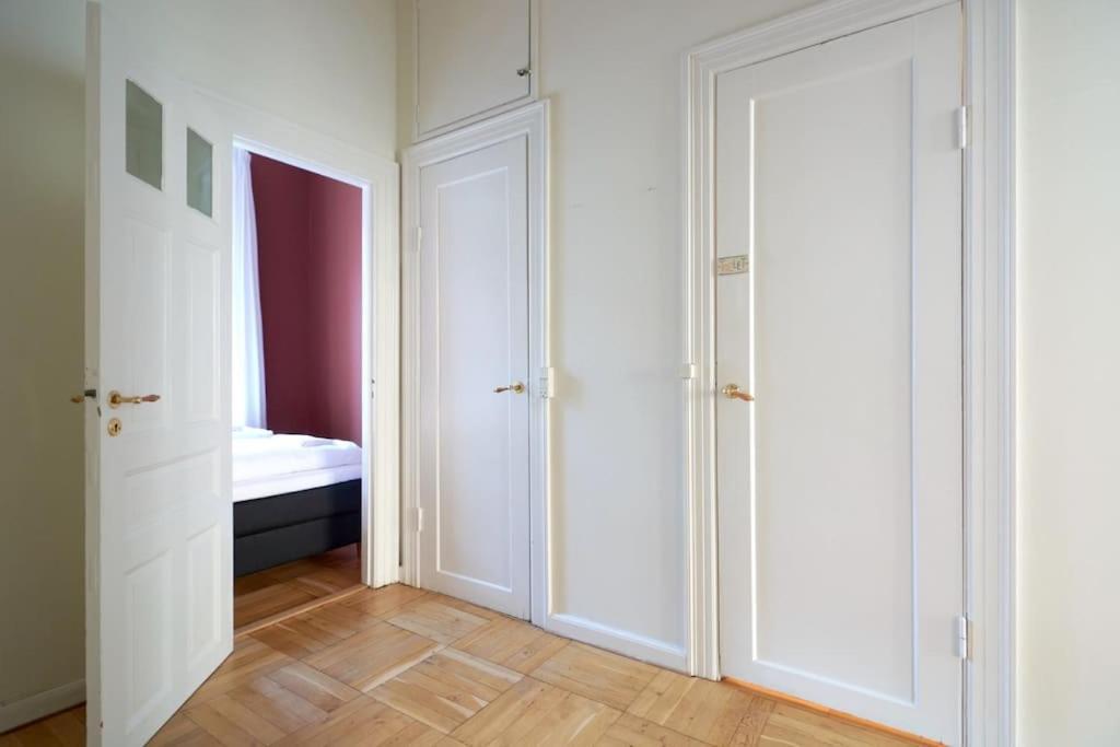 Moderen And Sleek 3Br With Bath By The Lakes And Metro Kopenhagen Exterior foto