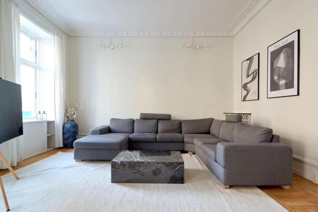 Moderen And Sleek 3Br With Bath By The Lakes And Metro Kopenhagen Exterior foto