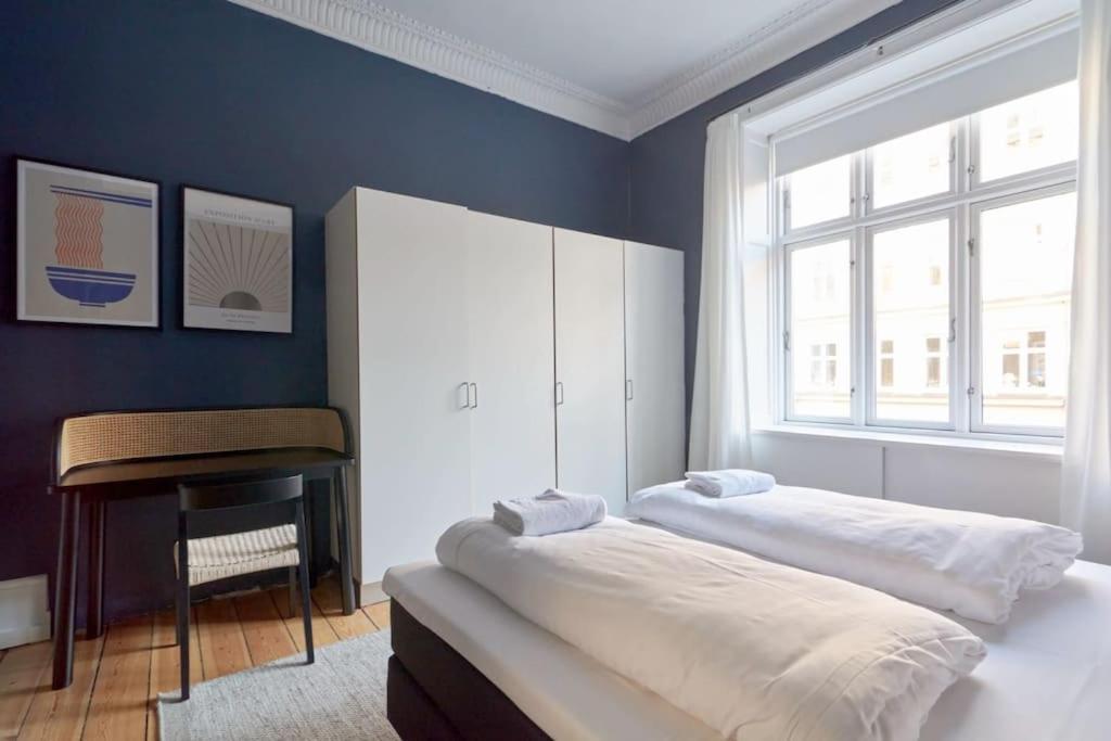 Moderen And Sleek 3Br With Bath By The Lakes And Metro Kopenhagen Exterior foto