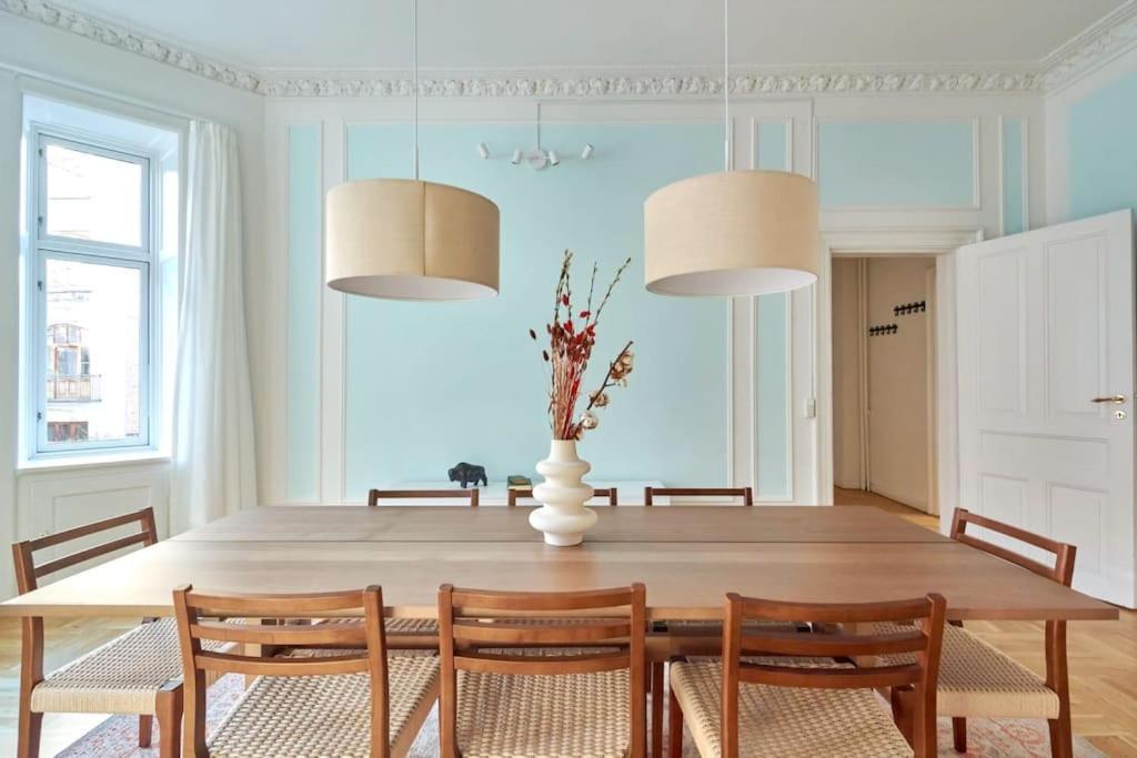 Moderen And Sleek 3Br With Bath By The Lakes And Metro Kopenhagen Exterior foto