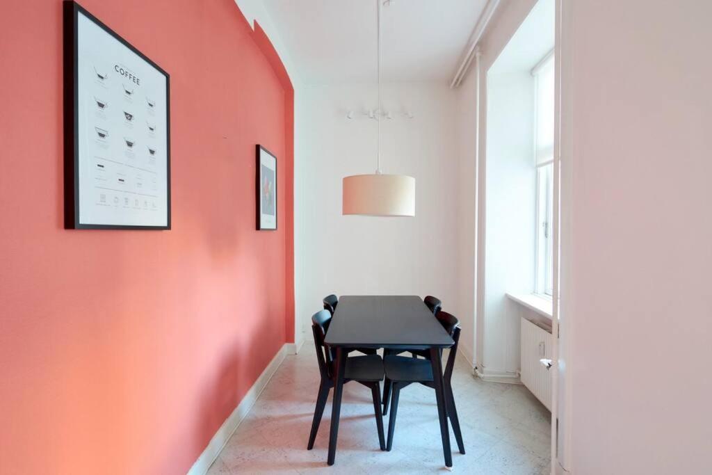 Moderen And Sleek 3Br With Bath By The Lakes And Metro Kopenhagen Exterior foto